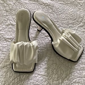 Circus by Sam Edelman White Square Toe Sandals